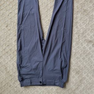 Cuts AO Joggers
